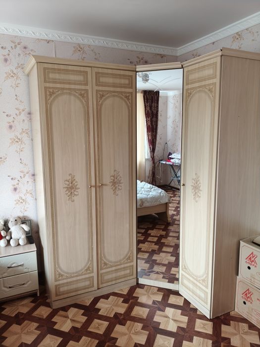 Продам спальный гарнитур