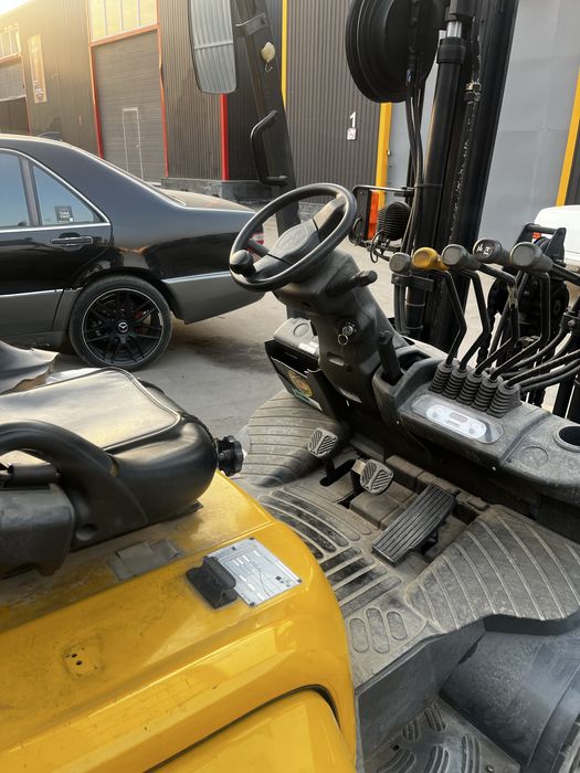 Вилочный погрузчик Кара