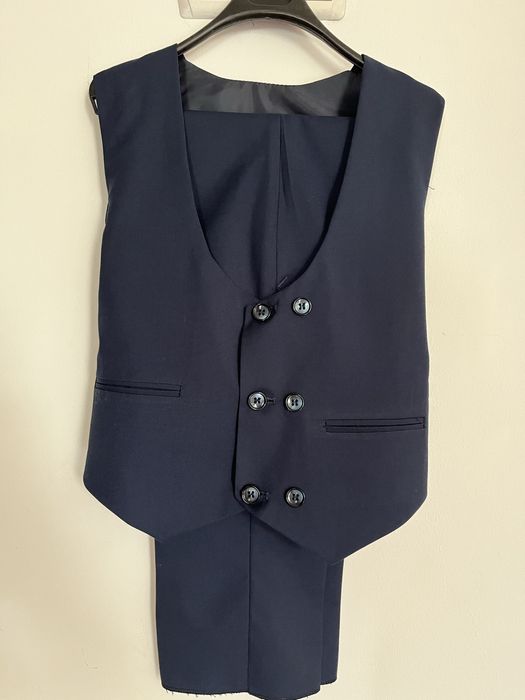 Костюм тройка для школьника первоклассника