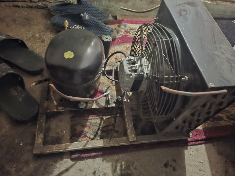 Компрессор кондитсатор(радиатор) в комплекте.