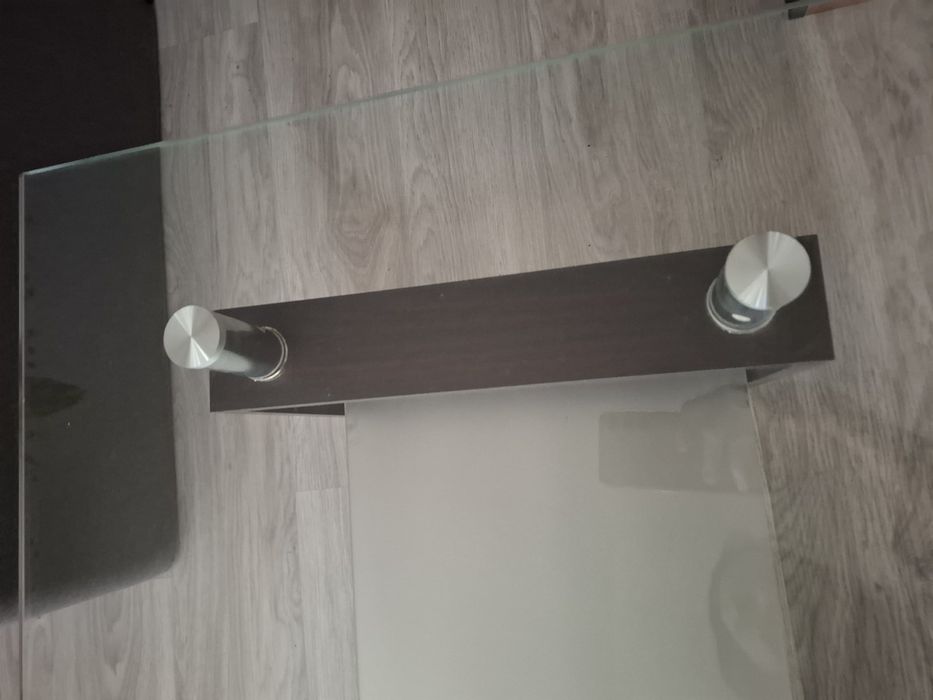 Холна стъклена маса