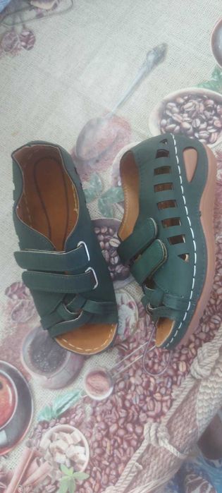 ЛЕТНИ ДАМСКИ САНДАЛИ №36, от екокожа, в тъмнозелен цвят