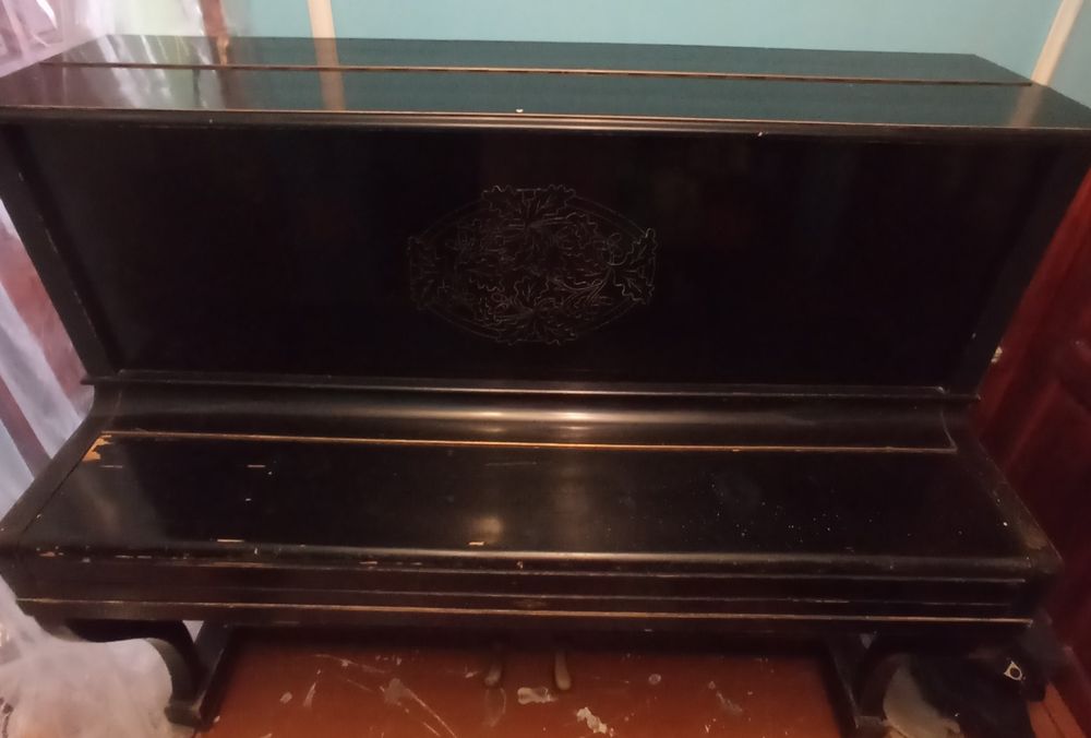 Срочно продаю пианино