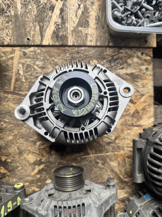 Vand alternatoare 1.9 diesel Dacia Pick up/Papuc