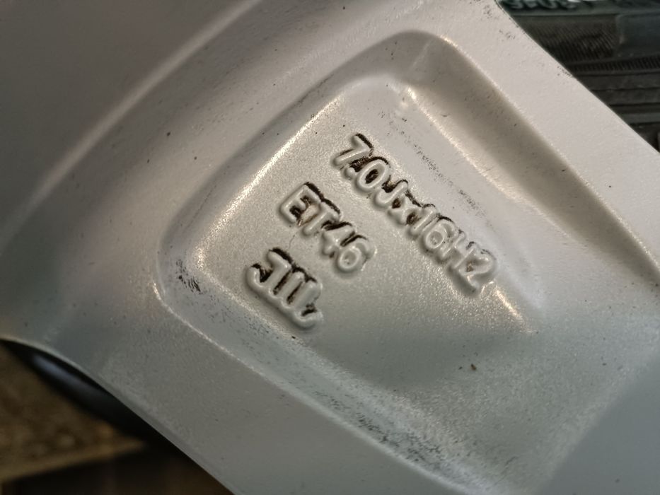 Лети джанти 16ки 5х100 Skoda + летни гуми 215/45/16 Dunlop