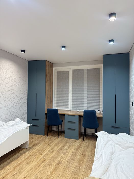 Продам 2 кровати с матрасом