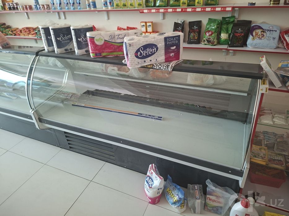 Vitrina xolodilnik oziq ovqat dokonga