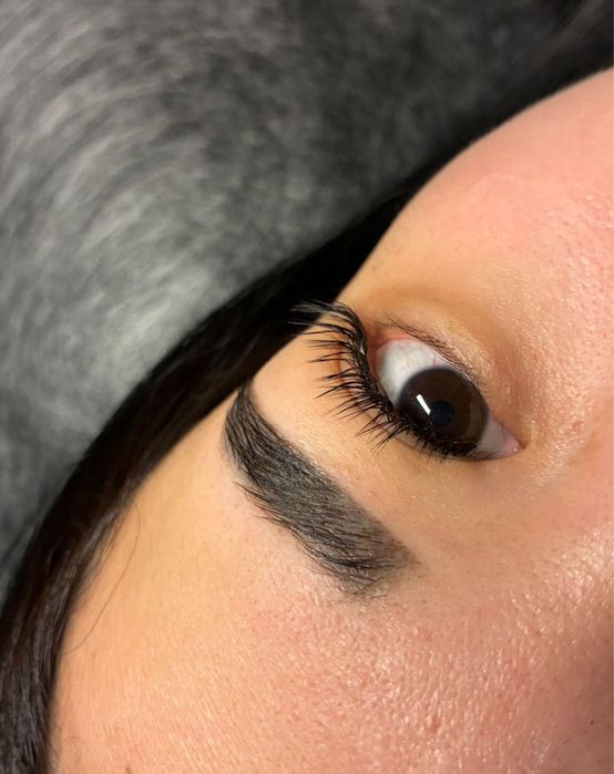 Наращивание ресниц.