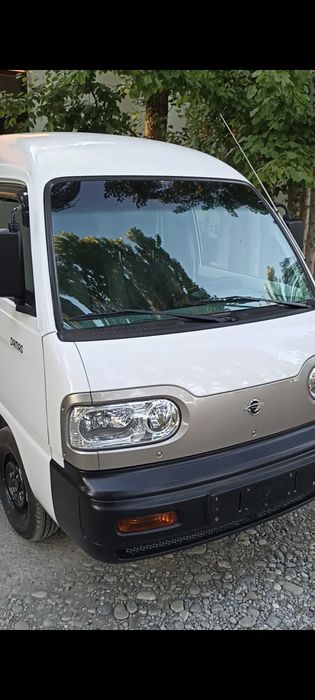 Damas yili 2021 narxi 7600$