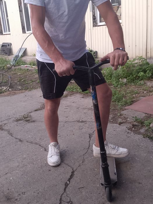 Продам трюковой самокат