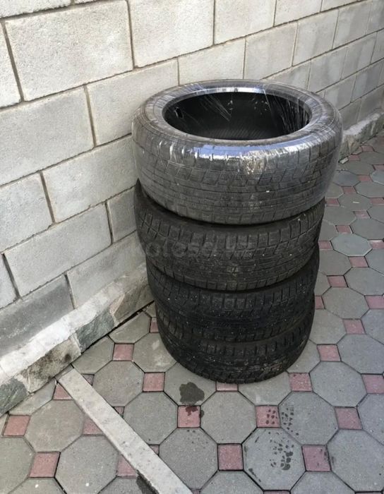Продам комплект шин