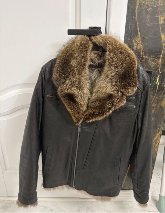 Geaca din piele cu blana de Lup