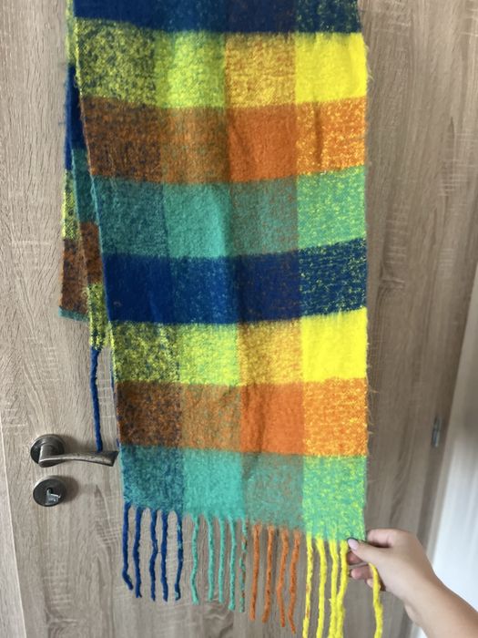 Колекция зимни топли шалове