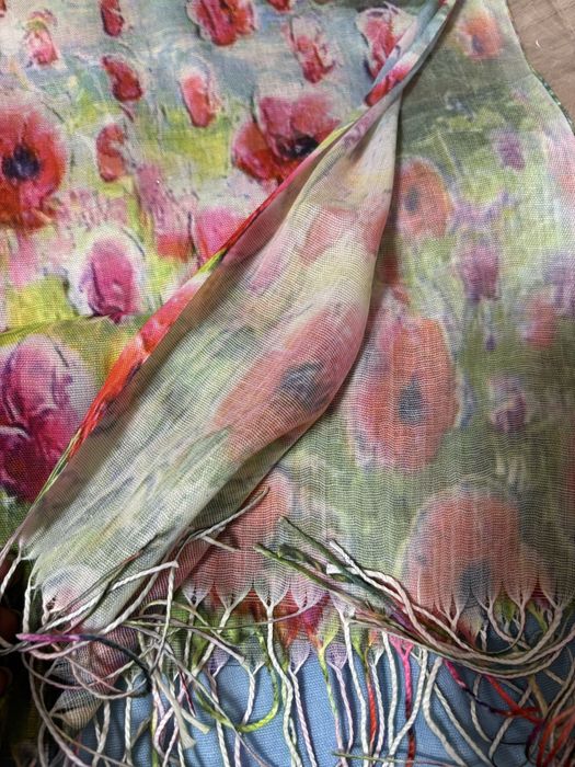 Нов  дамски  шал