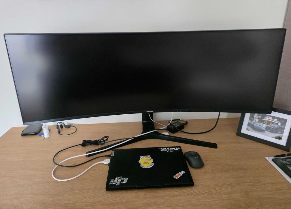 Монитор Samsung 43" c43j890dku