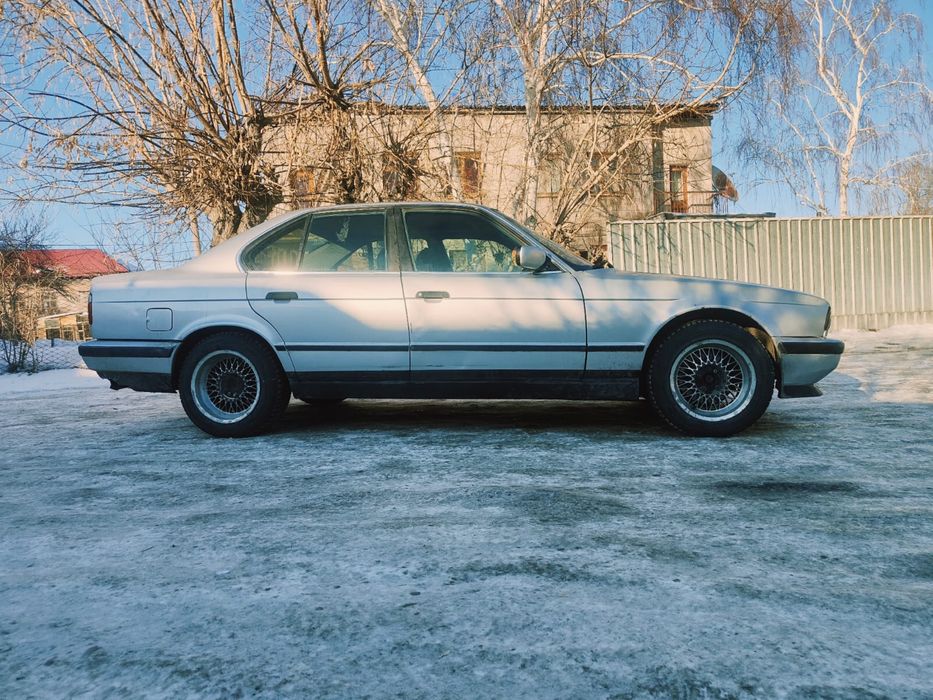 Продам BMW 520 e34