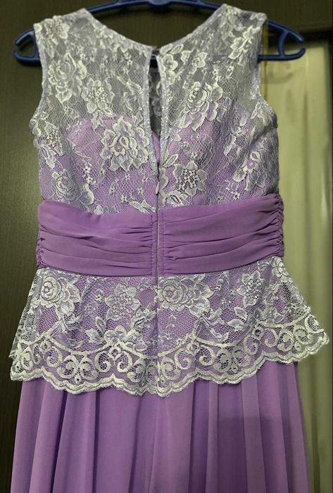 Продаю платья !!!