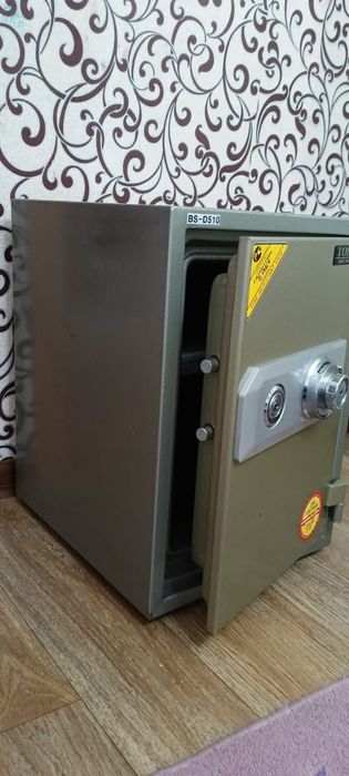 Металический мини сейф