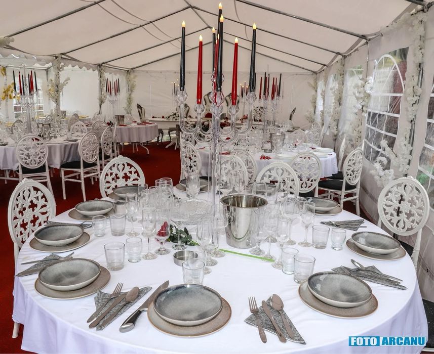 Corturi  Mese Scaune Vesela pentru orice fel de eveniment