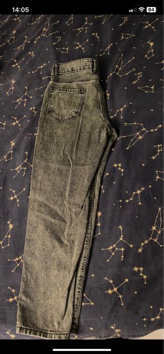 Blugi dama,, purtati de cateva ori dar inca in stare foarye bunaăăăăăă