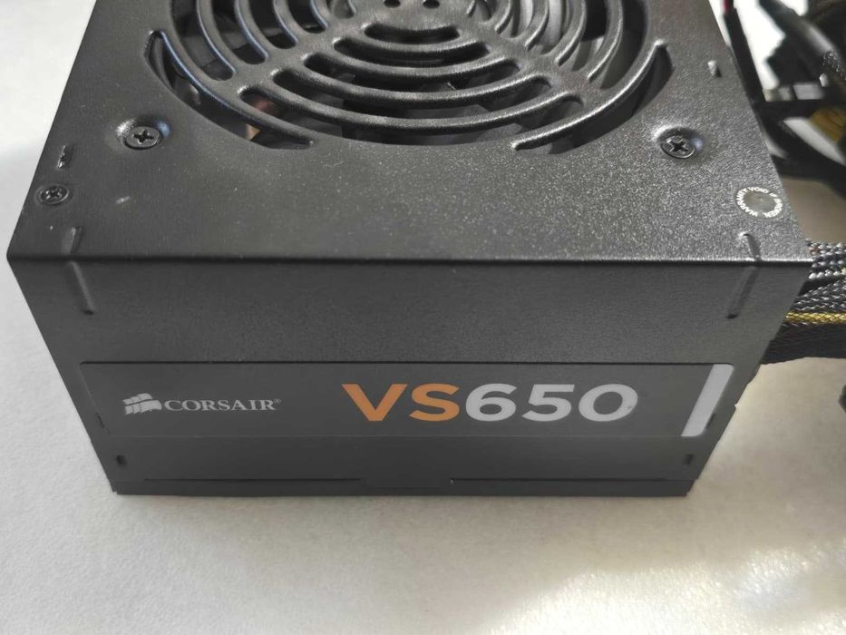Sursa PC Corsair VS650, 650W, PFC Activ. 120mm, 2 x 6+2 pin PCI-E