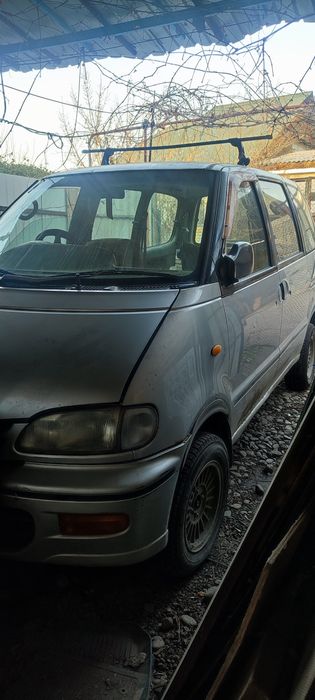 Ниссан Серена 1997