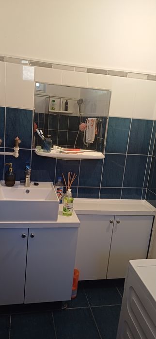 Vând casa mobilată utilata