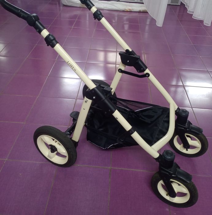 Продам коляску после химчистки