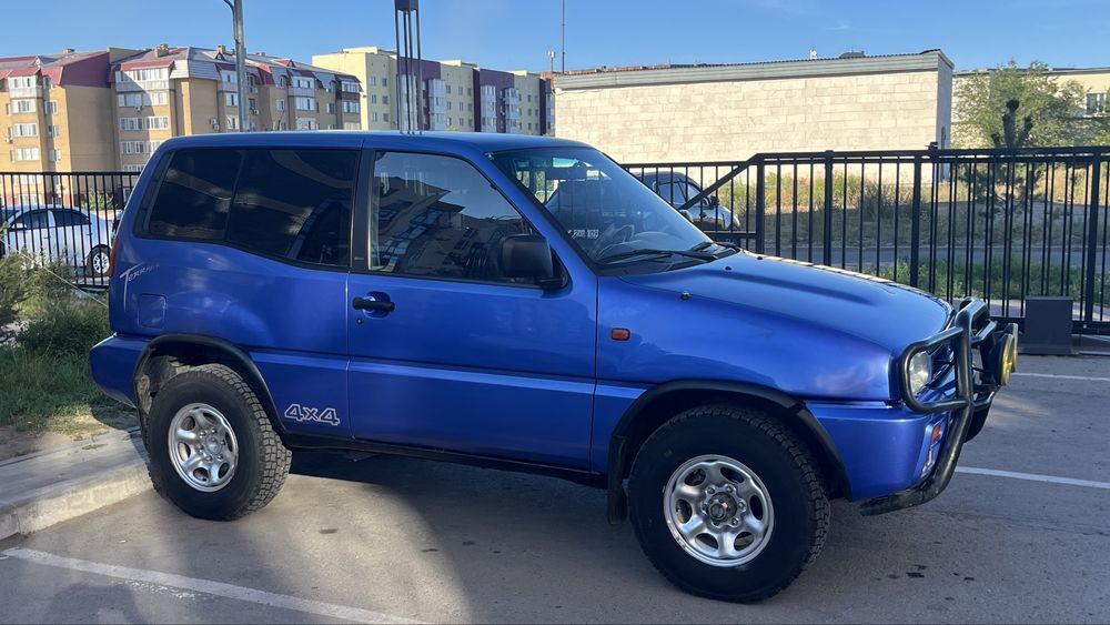 Nissan Terrano II