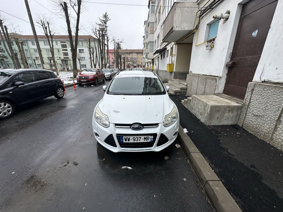 Ford 2012 -2L- automat -ST body kit -163HP