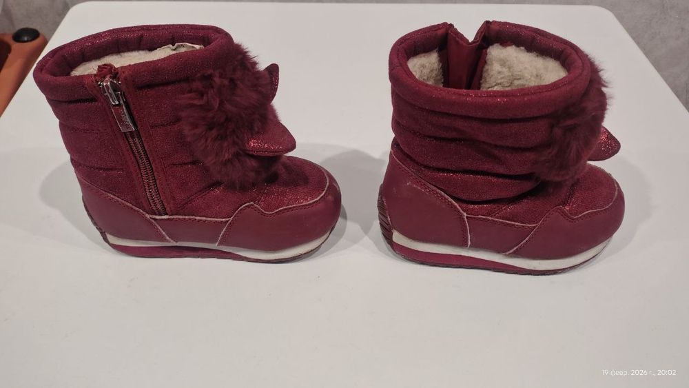 Продается детская обувь