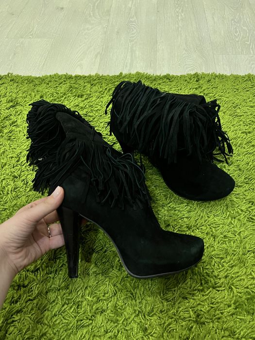 Сапожки женские 2000тг