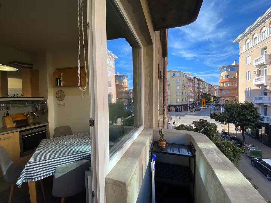 Тристаен апартамент на 100м от НДК четиристаен ИДЕАЛЕН ЦЕНТЪР