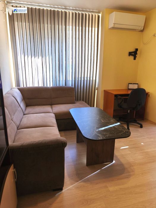 2-стаен в Плевен-Идеален център площ 61 цена 400