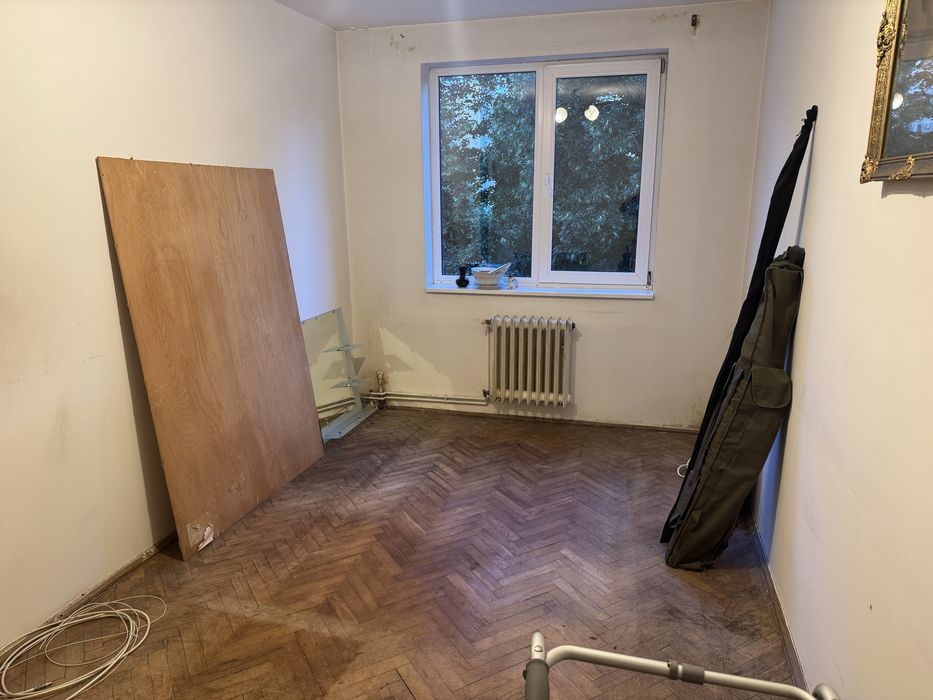 Vand apartament 3 camere