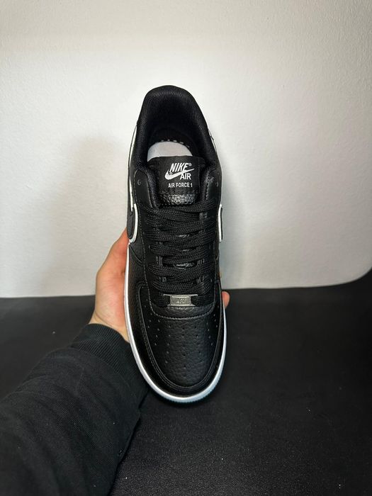 Nike Air Force 1 • Negru & Alb