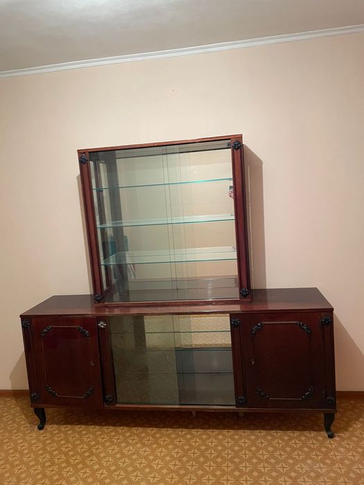 Сервант Дробета (Румыния), натуральное дерево