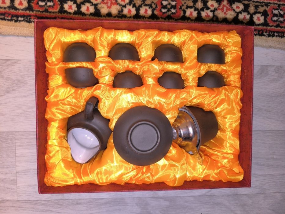 Сервизы посуды на несколько персон