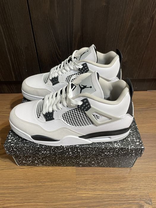 Jordan 4 Retro Military Black