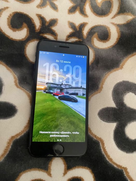 продается Iphone SE 2022