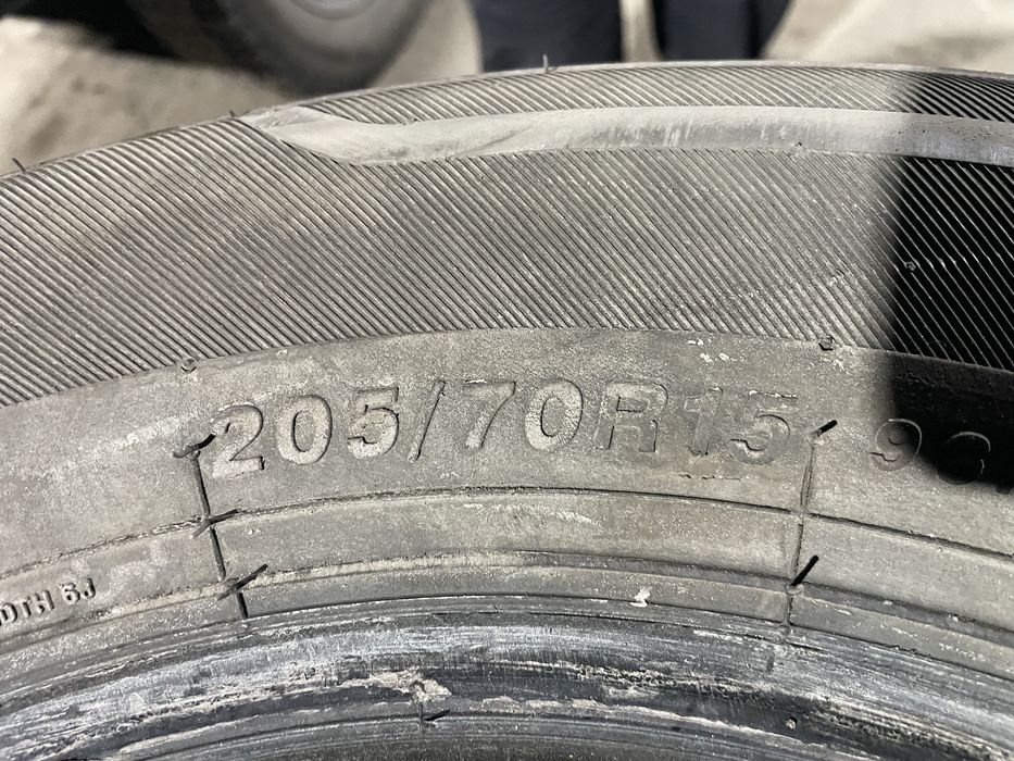 Продам резину 205/70/15