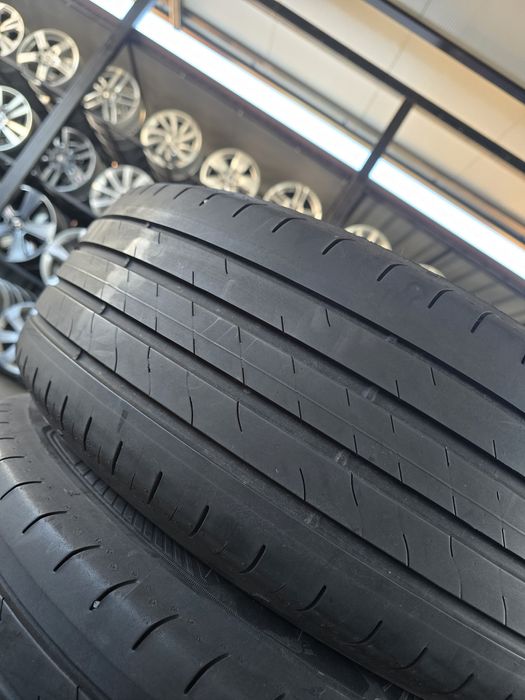 2 Броя 215/60/16 Goodyear 5,6mm 24dot