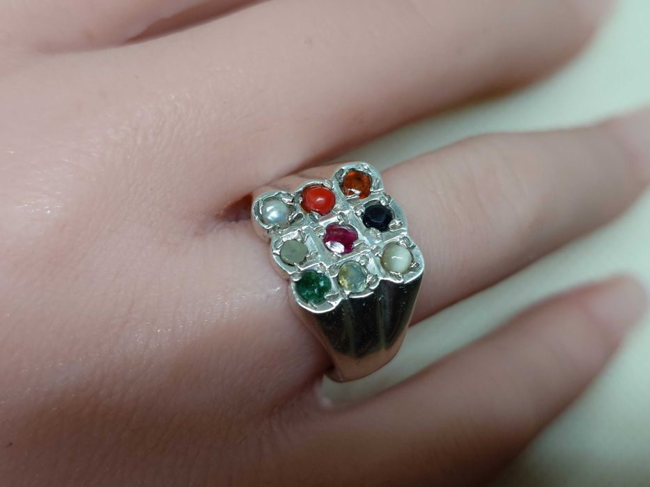 Inel Navaratna din argint cu pietre naturale