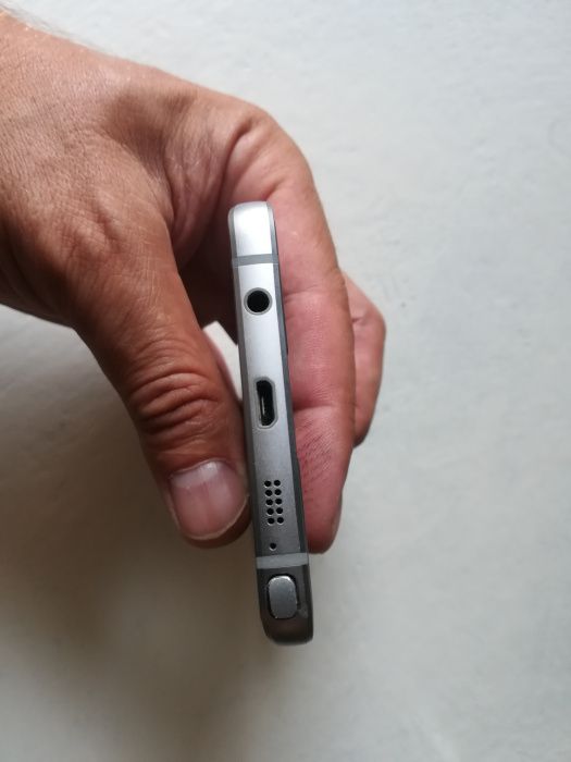 Samsung Galaxy Note 5 за ремонт.