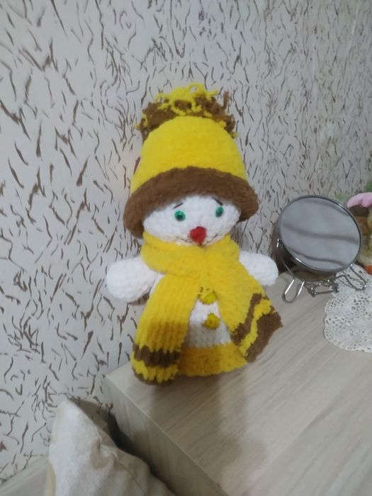 Плетени играчки.