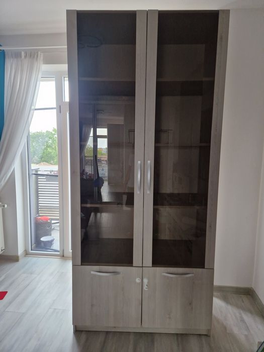 Vitrina living 240cm inaltime
