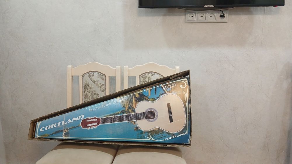 Гитара акустическая