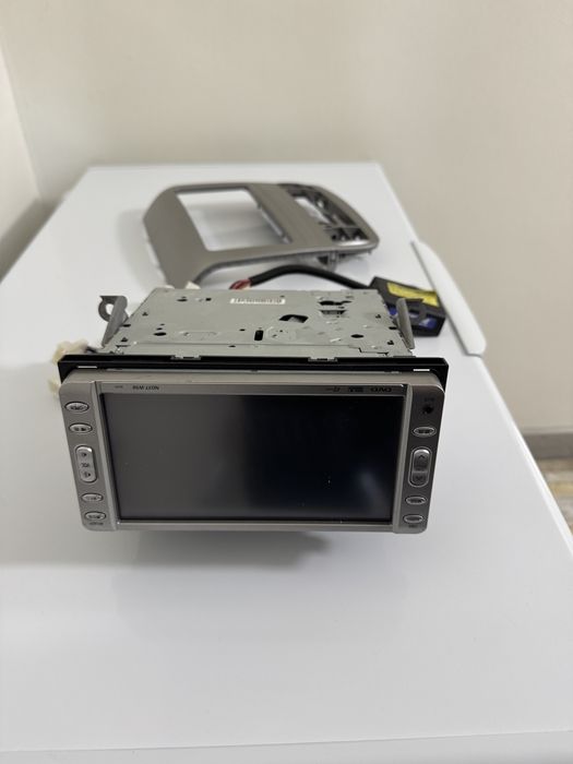 Продаю на Альфард рамку