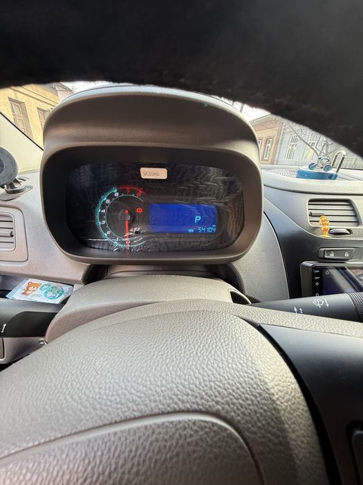 Продаю кобальт 2023 года выпуска срочно