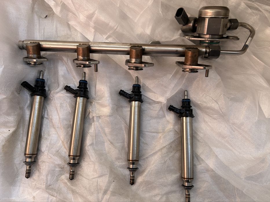 Мерцедес  бензинови дюзи, помпа високо налягано и рейка